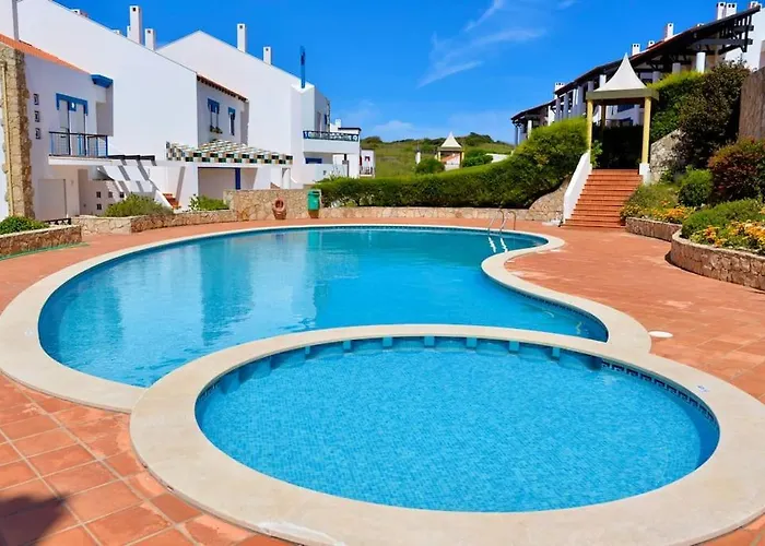 Blue - In Complex With 3 Pools *